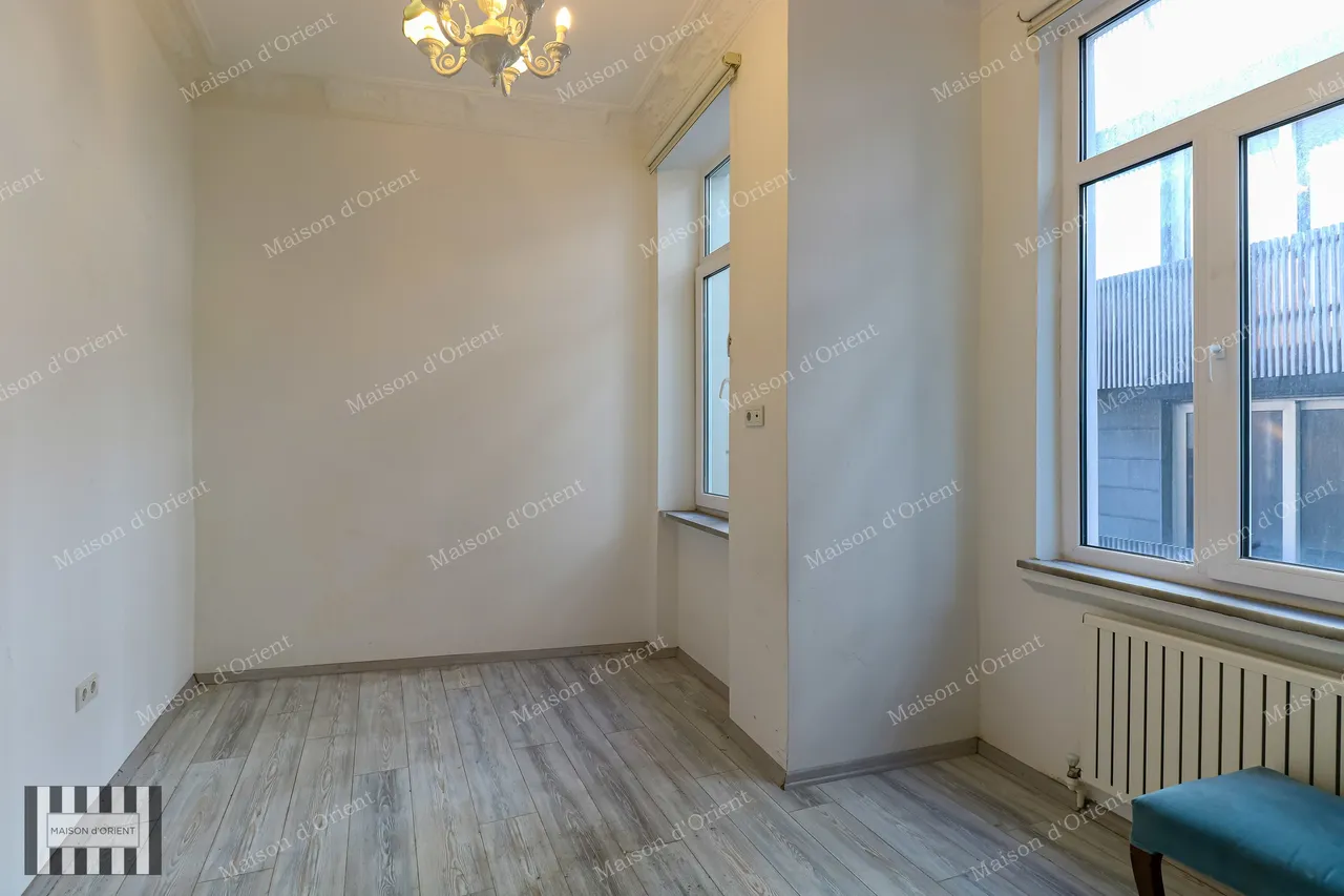 7-Storey Historical Building for Sale in Pera - 2