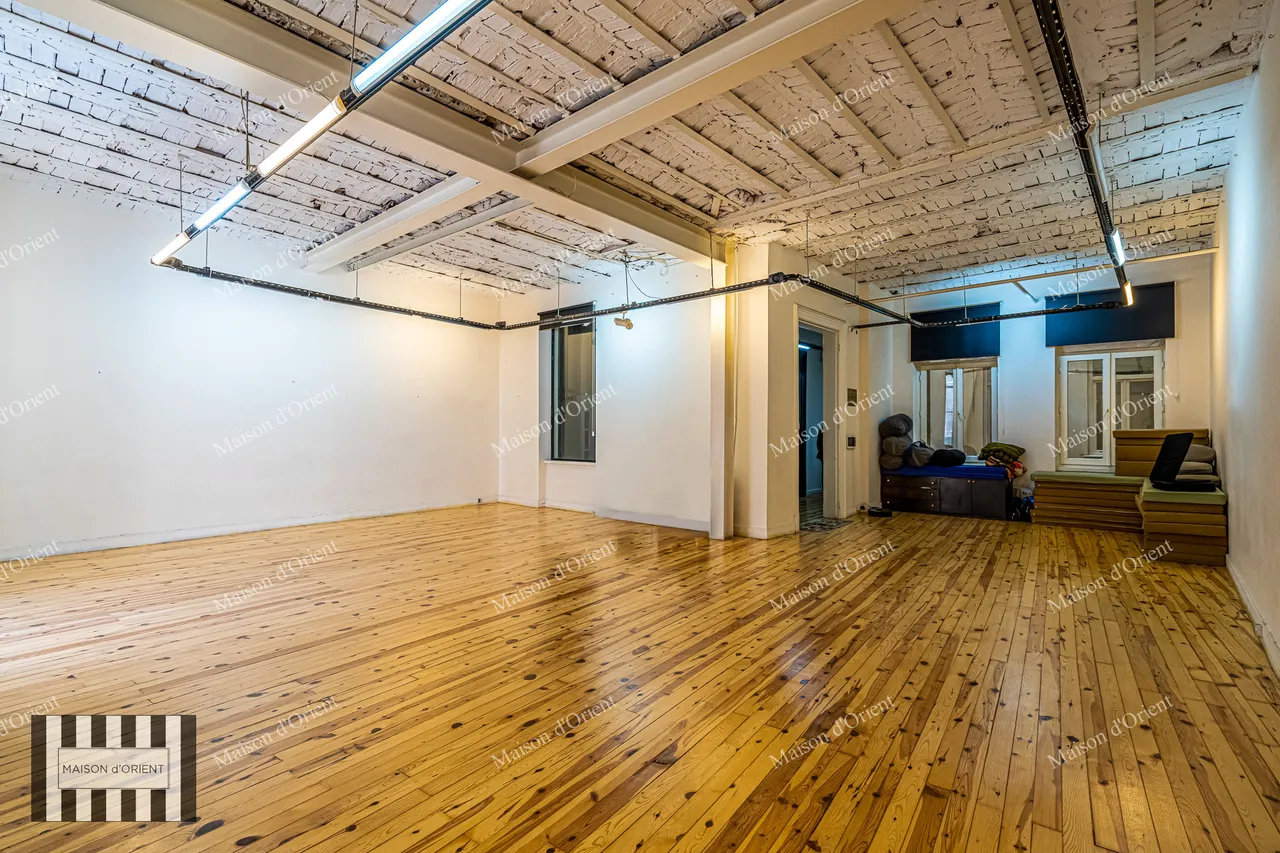 6-Storey Historical Atlas Apartments for Sale in Asmalı Mescit - 5