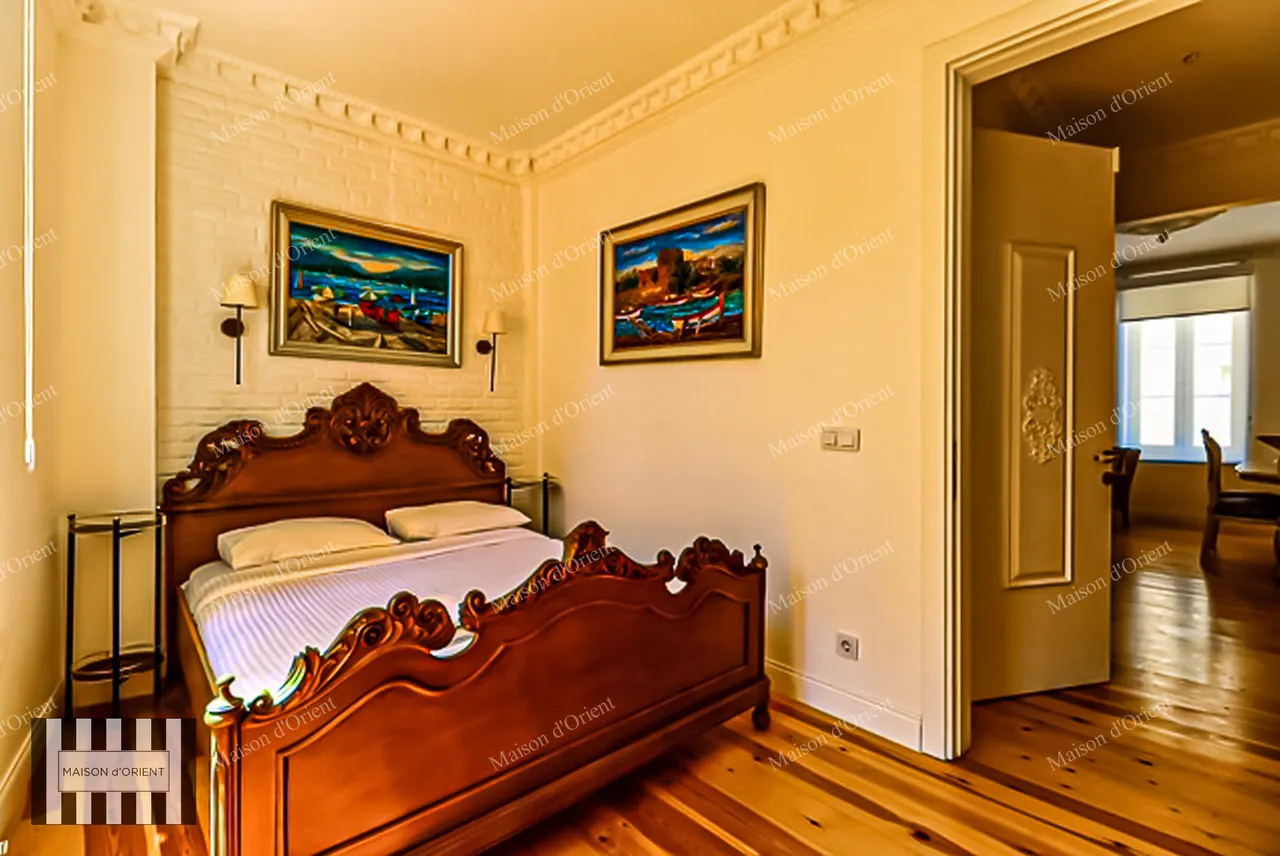 4-Storey Building with Garden for Sale in Balat - 2