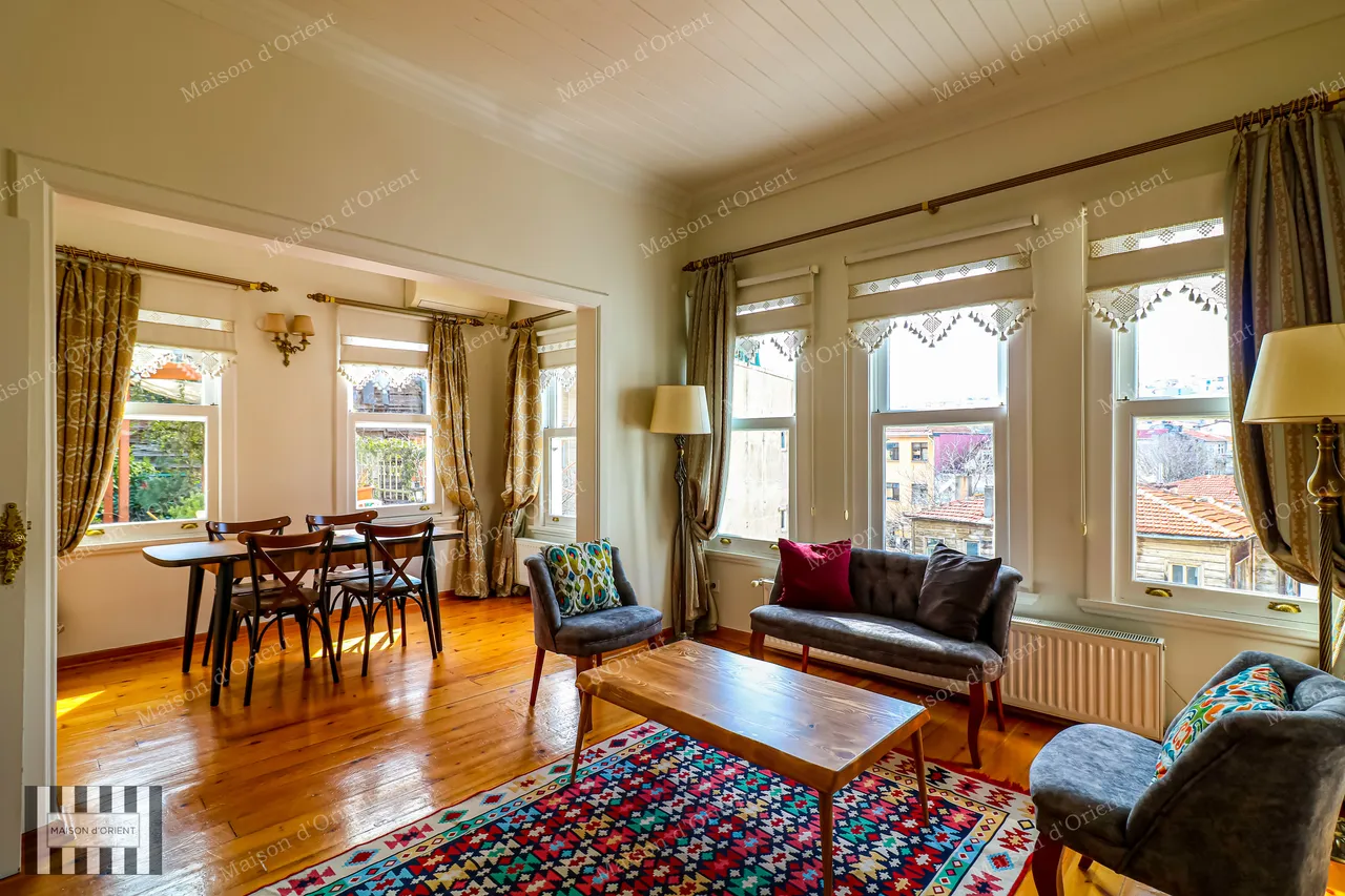 4+1 Historical House for Sale in Aynalı Çeşme - 2