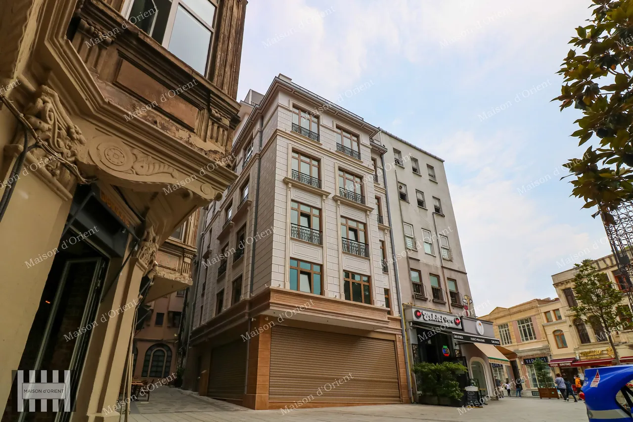 900sqm 5-Storeys Rental Building in Historical Tunel Square