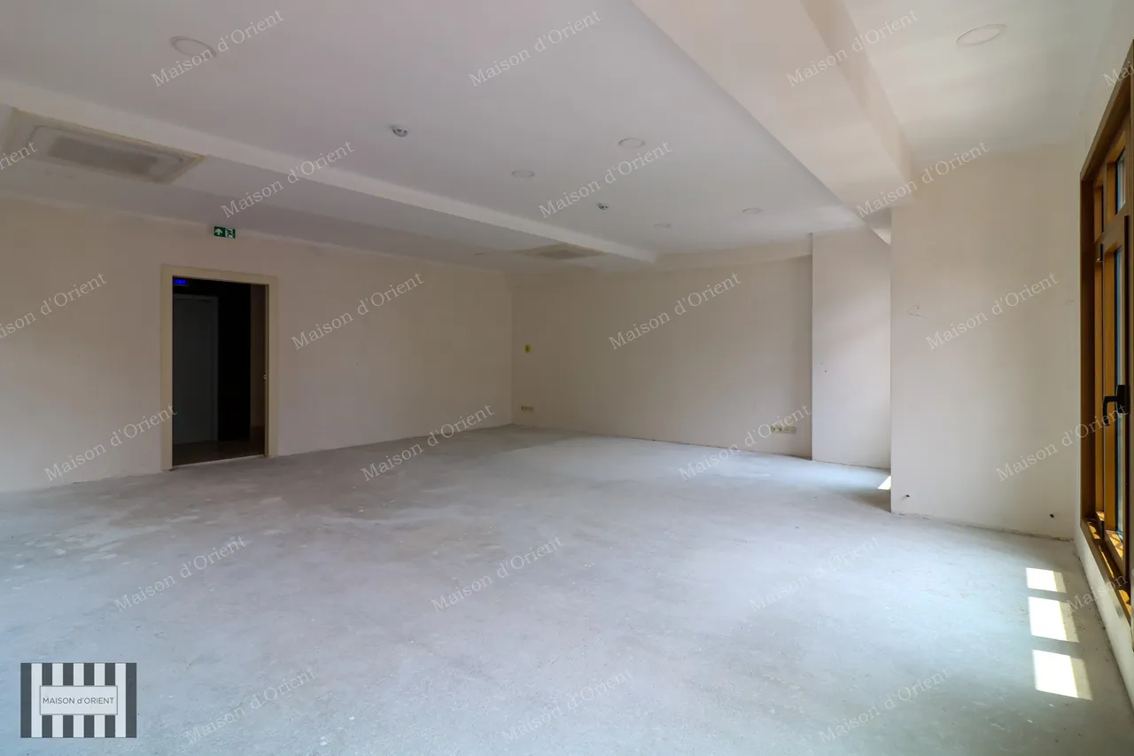 900sqm 5-Storeys Rental Building in Historical Tunel Square - 2