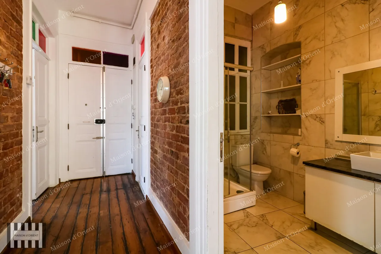 "2+1 Furnished Rental Flat in Historical Apartment, Galata" - 2